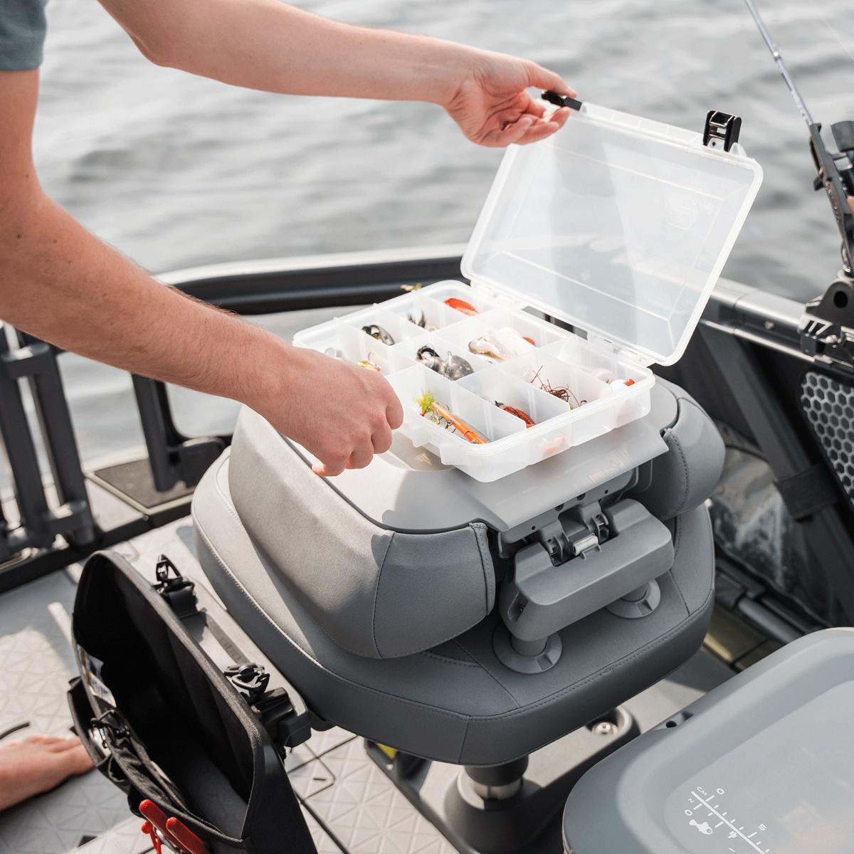 Quick-Attach Fishing Pedestal Seat for Switch Pontoon