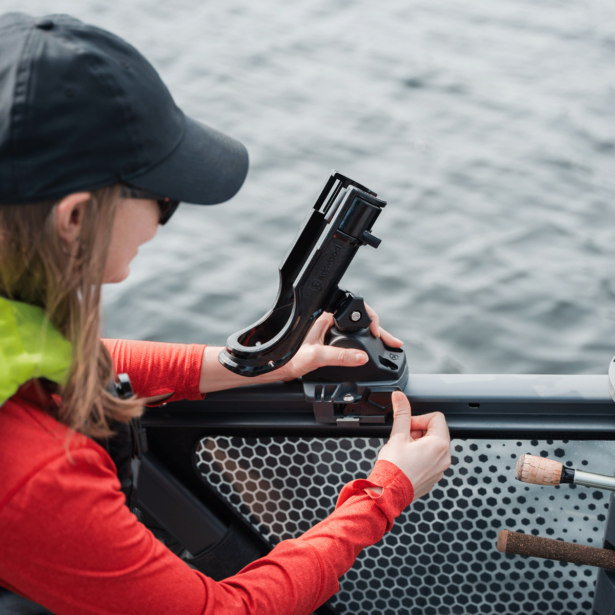 Rail Rod Holder With LinQ Lite for Switch Pontoon