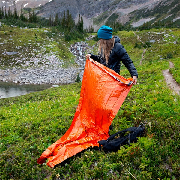 Mountain Lab Sac de couchage d'urgence