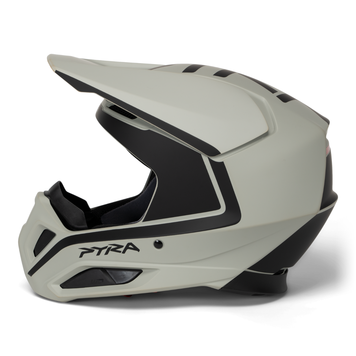 Lightweight composite snowmobile helmet – Ski-Doo Pyra DOT/ECE