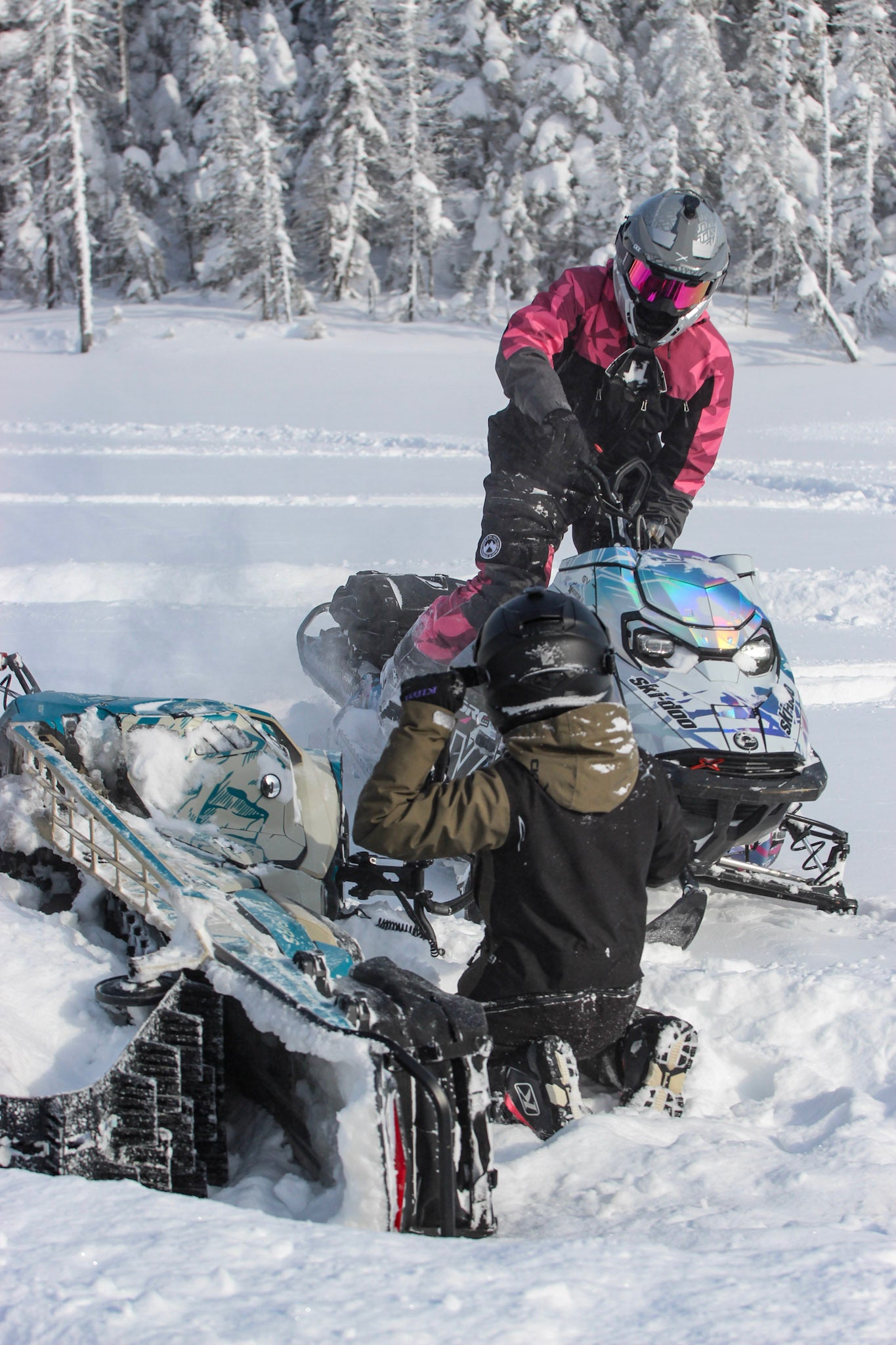 Formation ->Les notions de base en motoneige Hors-Piste par Vanessa Belley