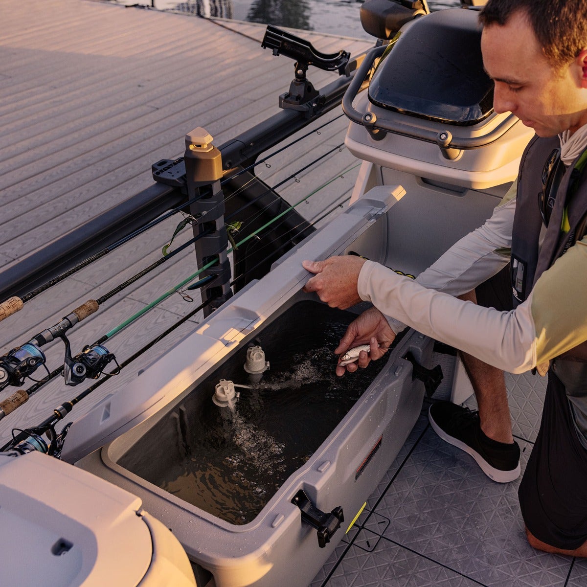 Sea-Doo Ensemble de conversion en vivier pour glacière à fixation rapide pour ponton Switch - 68 L