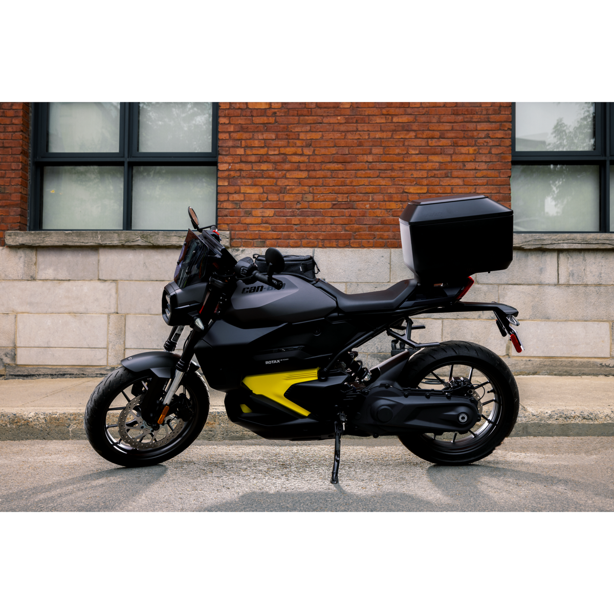 LinQ 9.5 US Gal (36 L) Top Case Can-Am