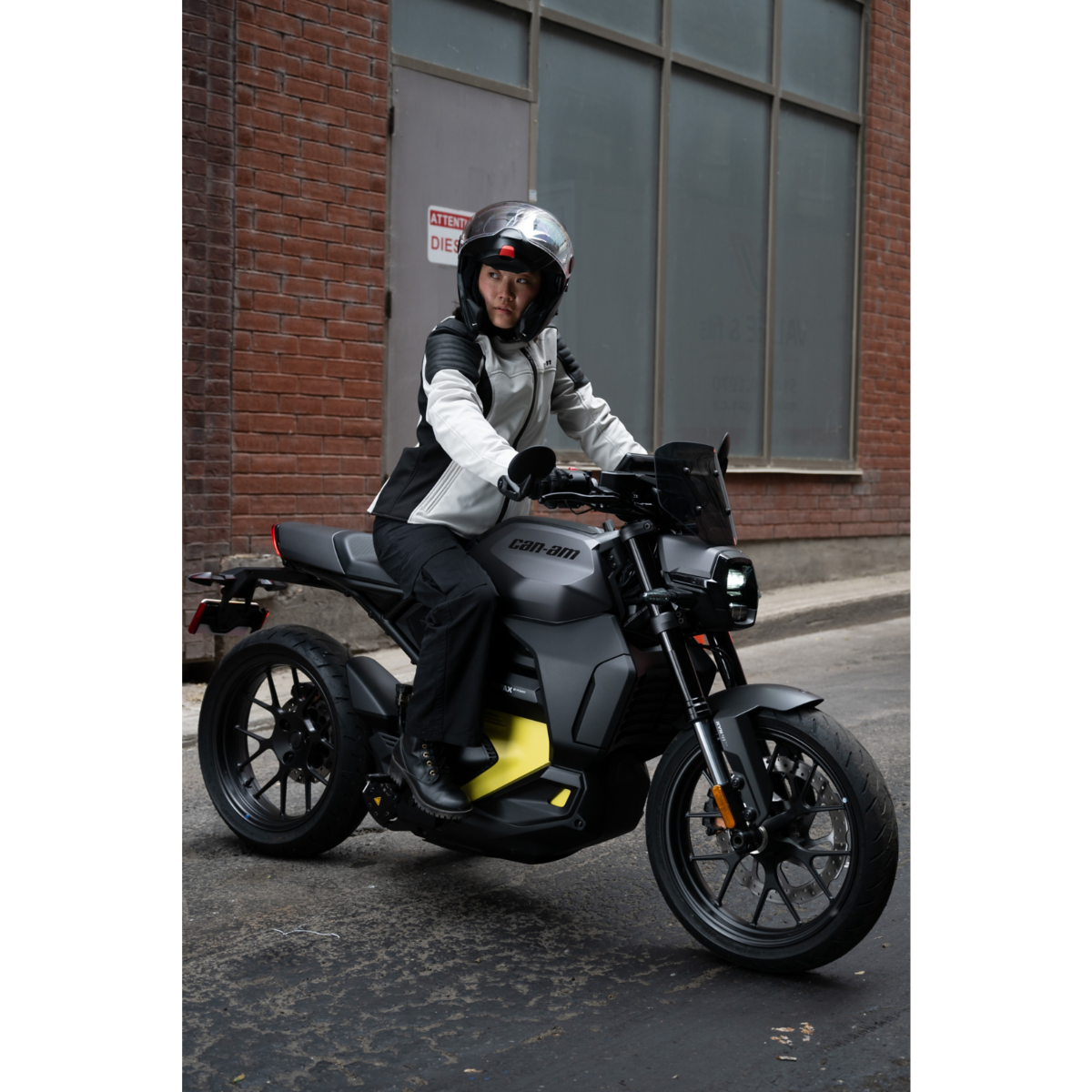 LinQ Sport Windshield Can-Am Pulse