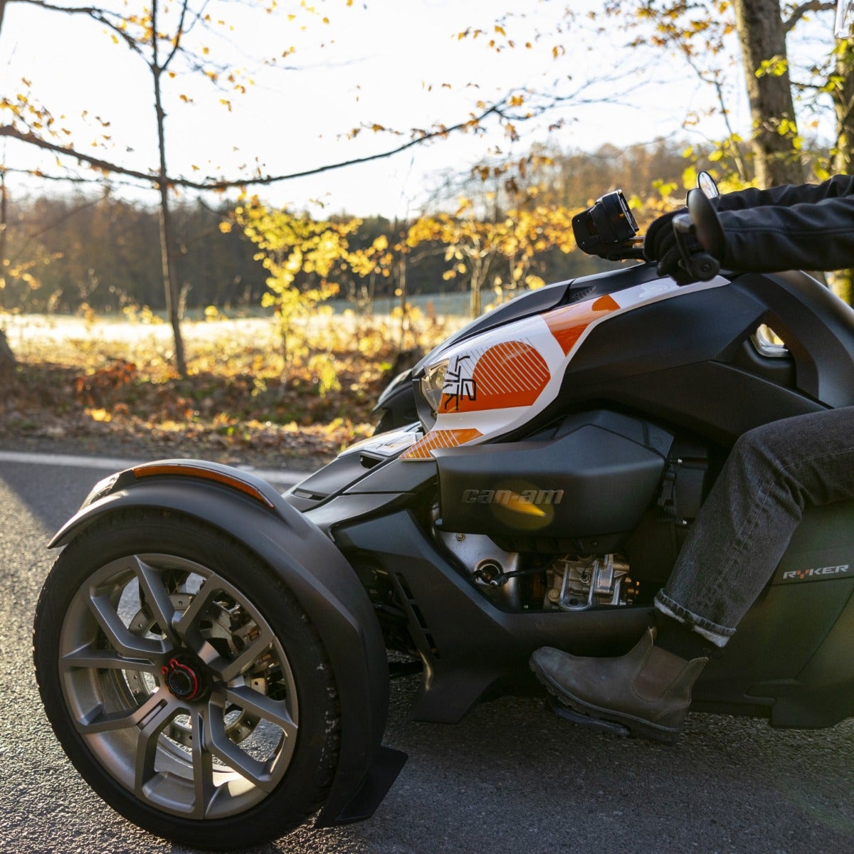 Exclusive Panel Kit Cyber Orange Can-Am Ryker